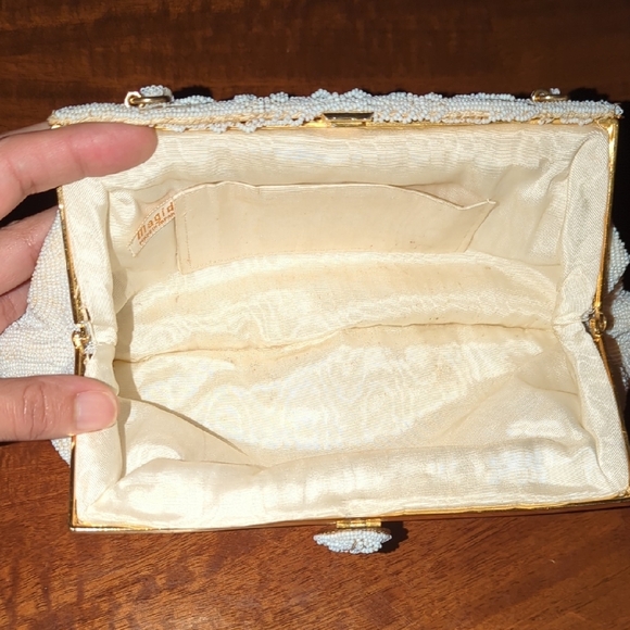 Magid Cream Beaded Wristlet/Handbag Vintage - Picture 5 of 14